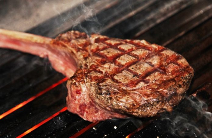 grilling steak