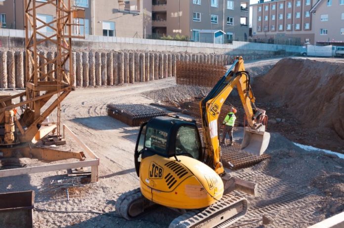 what is a telehandler