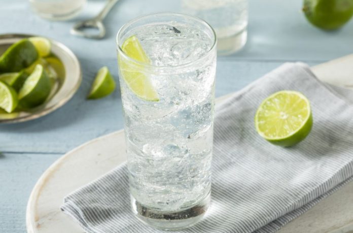 healthy ways to flavor water